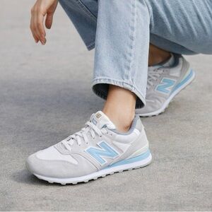 New Balance Women's Sneakers in Gray and Light Blue